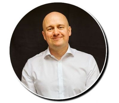 Danny Rich is a web designer, based in Matlock, Derbyshire.